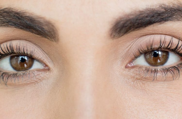 How Long Does it Take for an Eyelash Serum to Work?